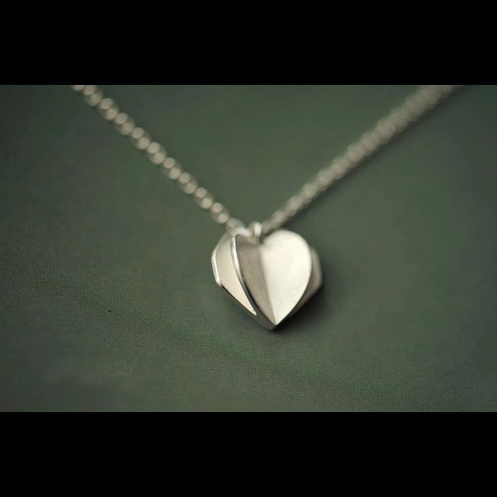 💜 STERLING SILVER (925) 3-D HEART NECKLACE - Picture 6 of 6